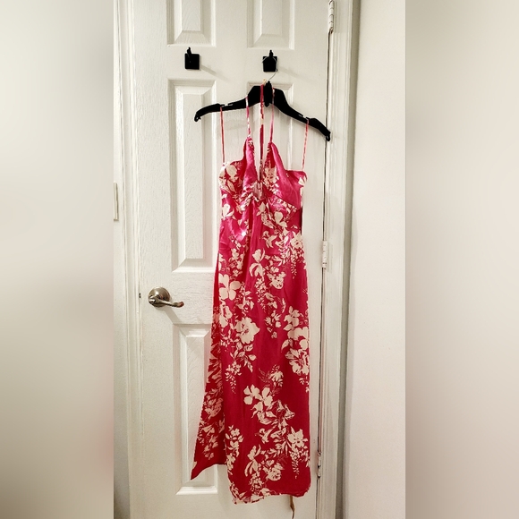 Never worn reformation dress with tag. - Picture 2 of 6